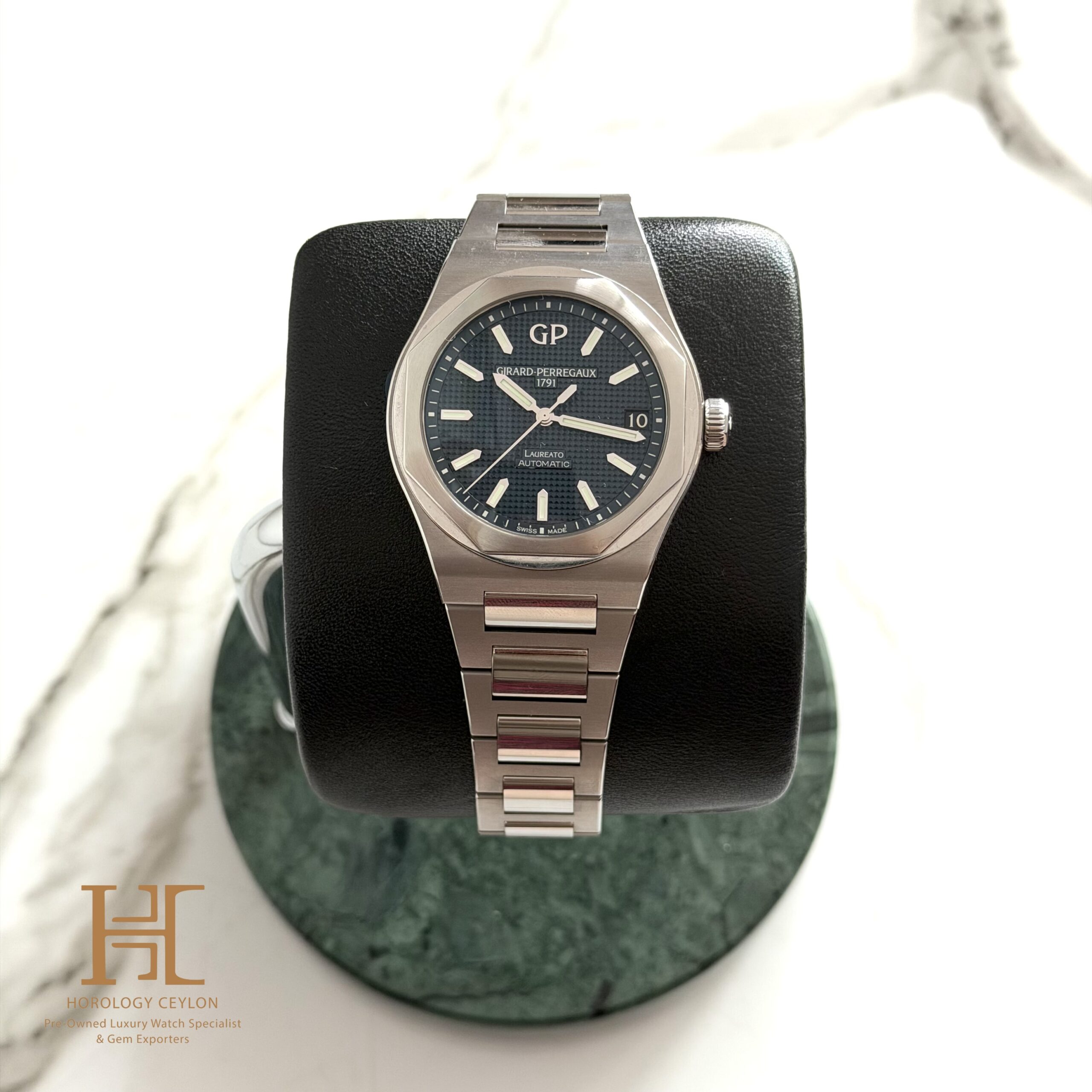 Girard Perregaux Laureato 81010 42mm / Year 2021